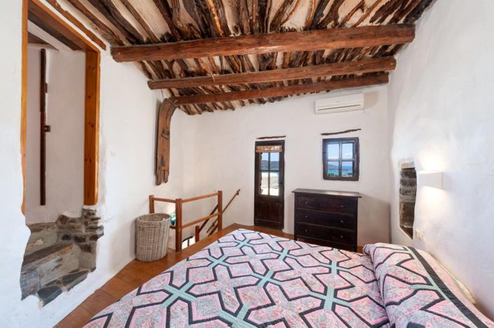 Image No.14-3 Bed Village House for sale