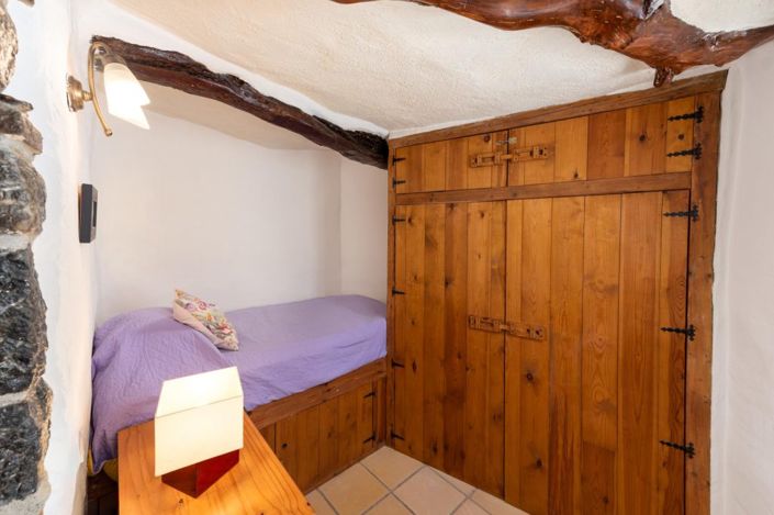 Image No.10-3 Bed Village House for sale