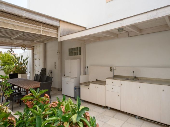 Image No.27-2 Bed House for sale