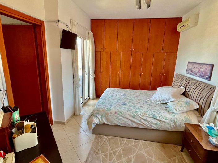 Image No.13-2 Bed House for sale