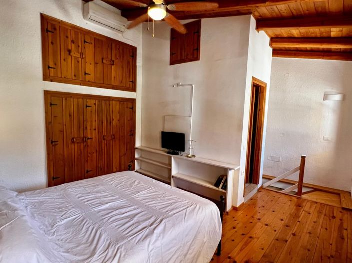 Image No.17-4 Bed House for sale