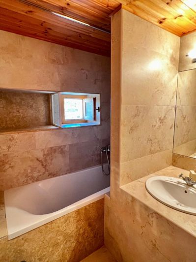 Image No.19-4 Bed House for sale