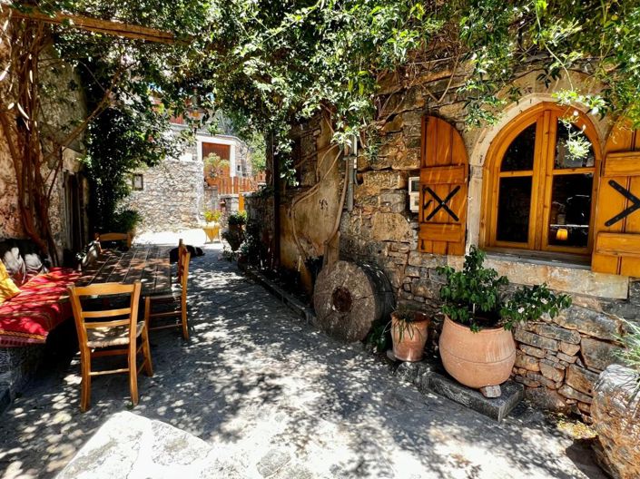 Image No.22-4 Bed House for sale