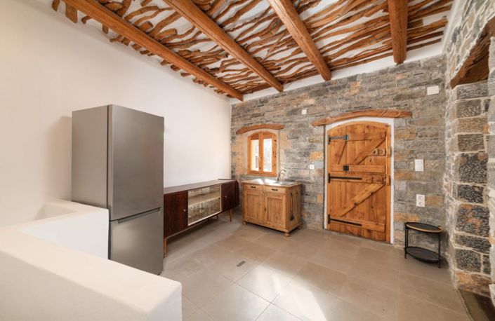 Image No.30-4 Bed House for sale