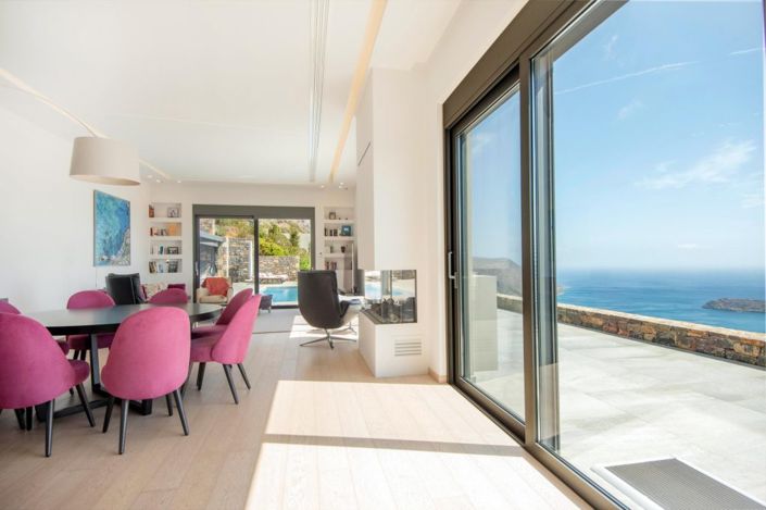 Image No.1-4 Bed Villa for sale