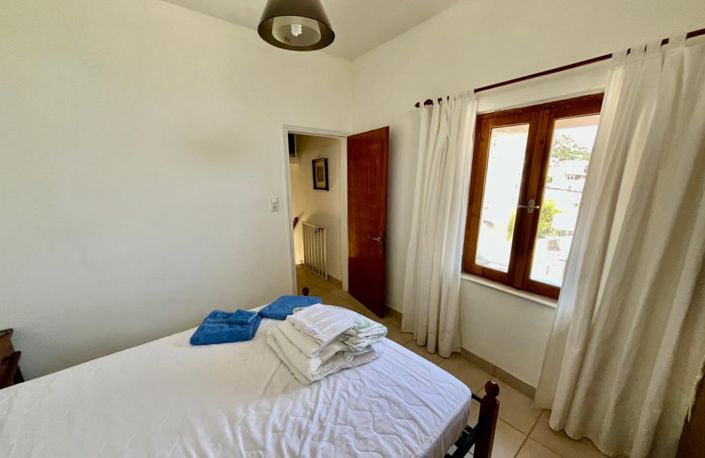 Image No.14-2 Bed House for sale