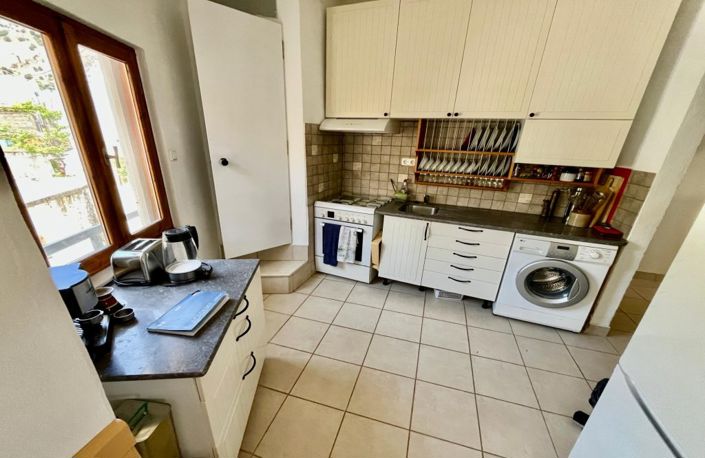 Image No.5-2 Bed House for sale