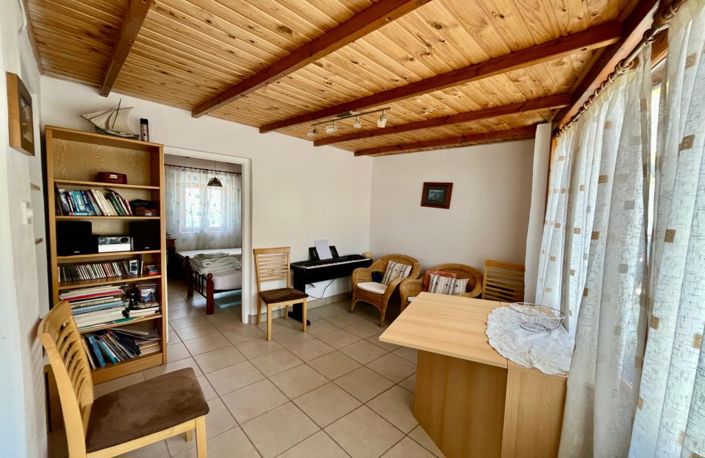 Image No.6-2 Bed House for sale