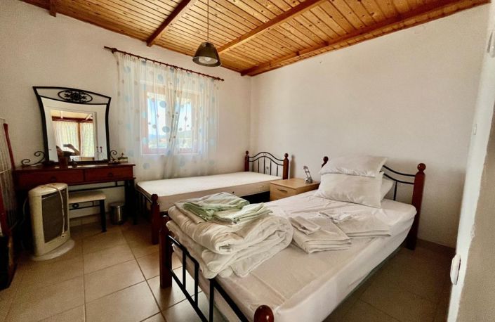 Image No.8-2 Bed House for sale