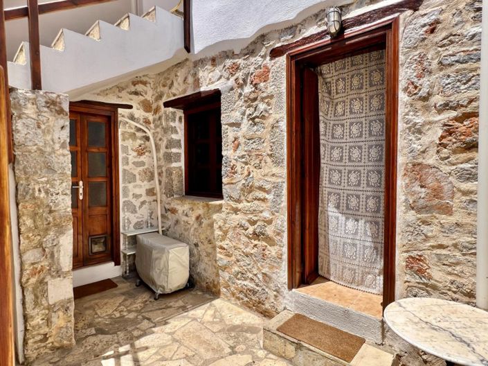 Image No.12-3 Bed House for sale