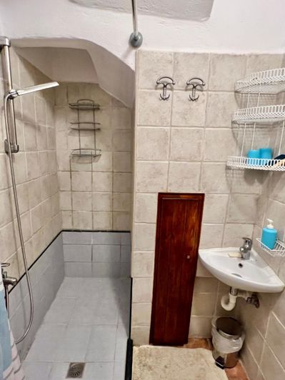 Image No.21-3 Bed House for sale