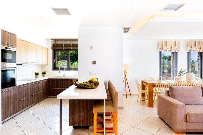 Image No.6-6 Bed Villa for sale