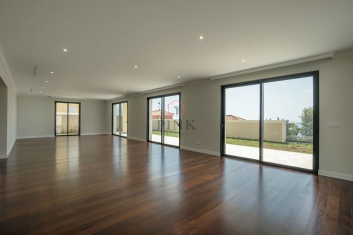 Image No.24-3 Bed Villa for sale