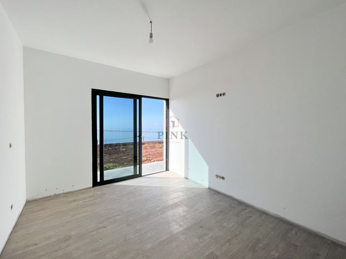 Image No.10-3 Bed Villa for sale