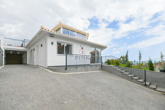 Image No.24-3 Bed Villa for sale