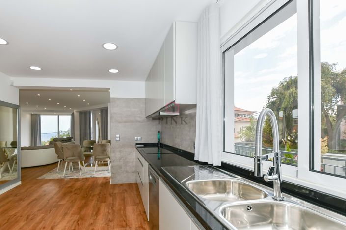 Image No.10-3 Bed Villa for sale