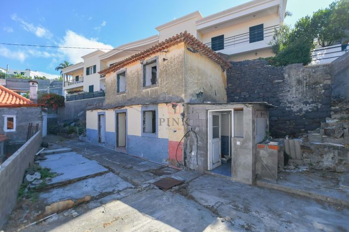 Image No.2-2 Bed Villa for sale