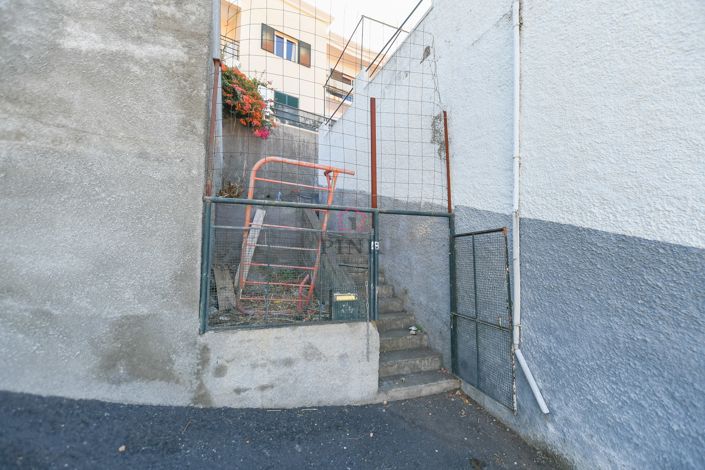 Image No.12-2 Bed Villa for sale