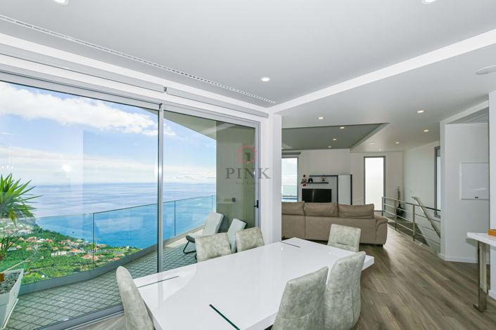 Image No.18-2 Bed Villa for sale