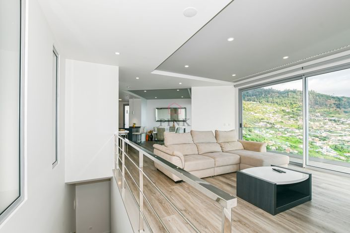 Image No.22-2 Bed Villa for sale