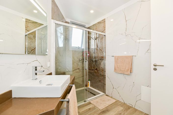 Image No.27-2 Bed Villa for sale