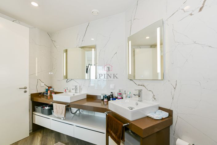 Image No.33-2 Bed Villa for sale