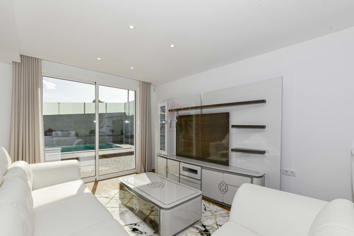 Image No.13-4 Bed Villa for sale