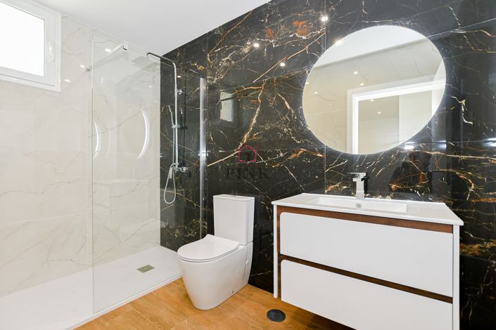 Image No.26-4 Bed Villa for sale