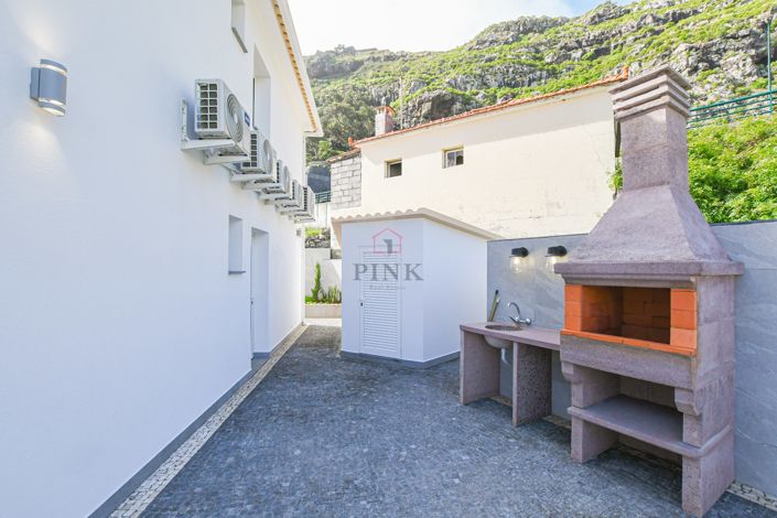 Image No.44-4 Bed Villa for sale