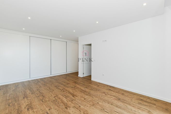 Image No.21-3 Bed Villa for sale