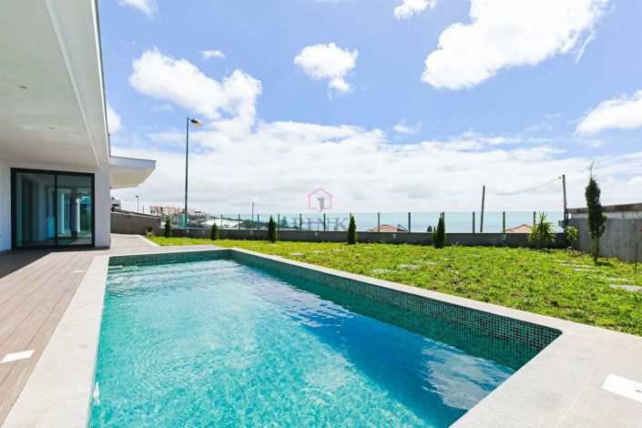 Image No.27-3 Bed Villa for sale