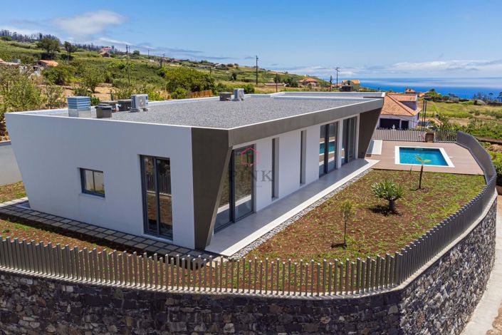 Image No.11-3 Bed Villa for sale