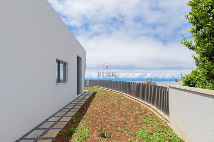 Image No.18-3 Bed Villa for sale