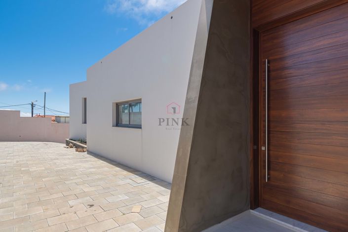 Image No.21-3 Bed Villa for sale