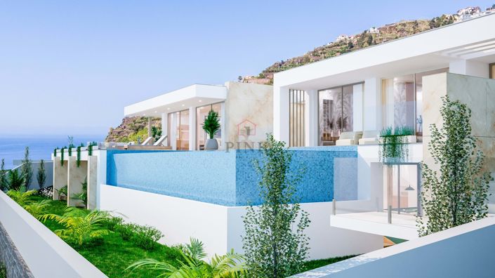 Image No.2-4 Bed Villa for sale