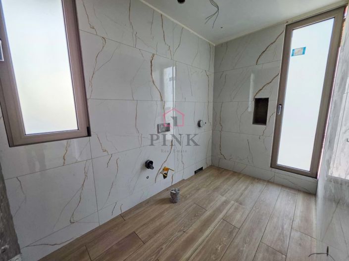 Image No.8-4 Bed Villa for sale