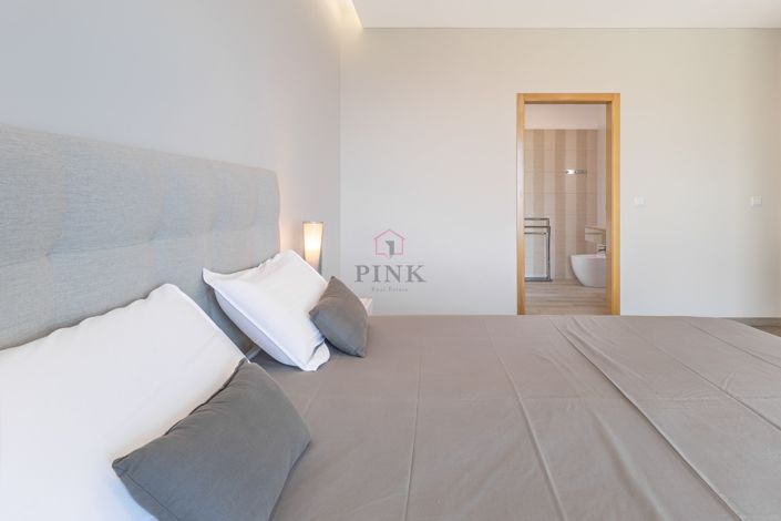 Image No.30-3 Bed Villa for sale