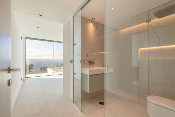 Image No.29-4 Bed Villa for sale