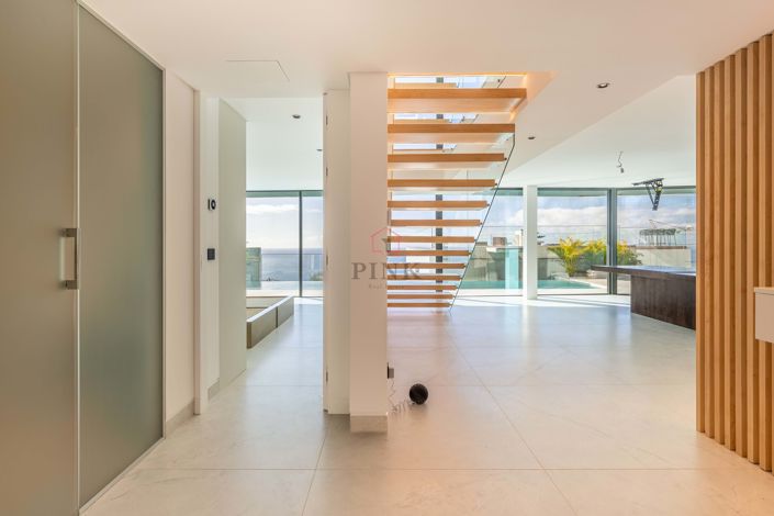 Image No.48-4 Bed Villa for sale