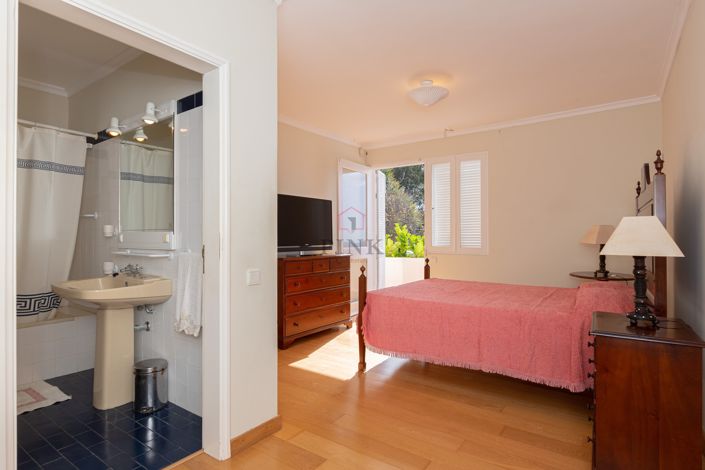 Image No.24-3 Bed Villa for sale