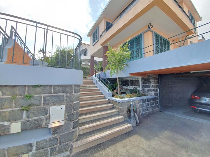 Image No.14-5 Bed Villa for sale