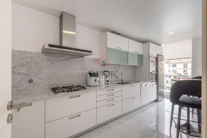 Image No.20-3 Bed Apartment for sale