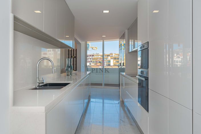 Image No.11-4 Bed Apartment for sale