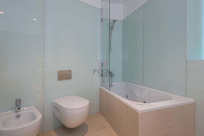 Image No.30-4 Bed Apartment for sale