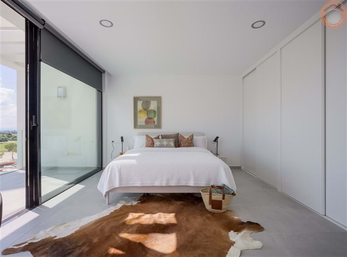 Image No.3-3 Bed Villa for sale