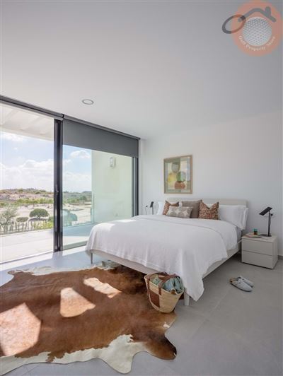 Image No.4-3 Bed Villa for sale