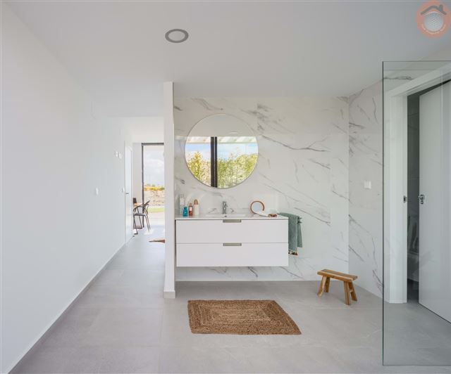 Image No.8-3 Bed Villa for sale