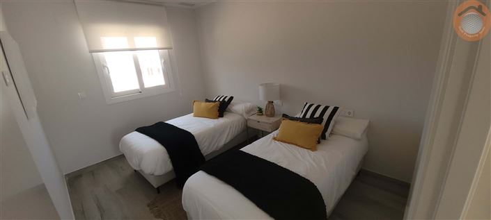 Image No.14-3 Bed Townhouse for sale