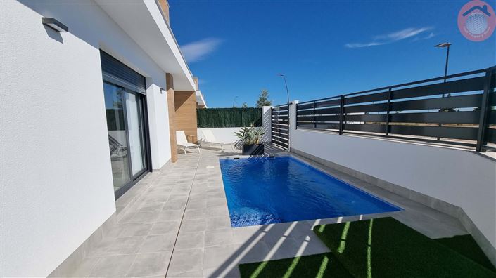 Image No.17-2 Bed Villa for sale