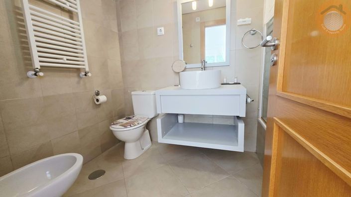 Image No.20-2 Bed Apartment for sale